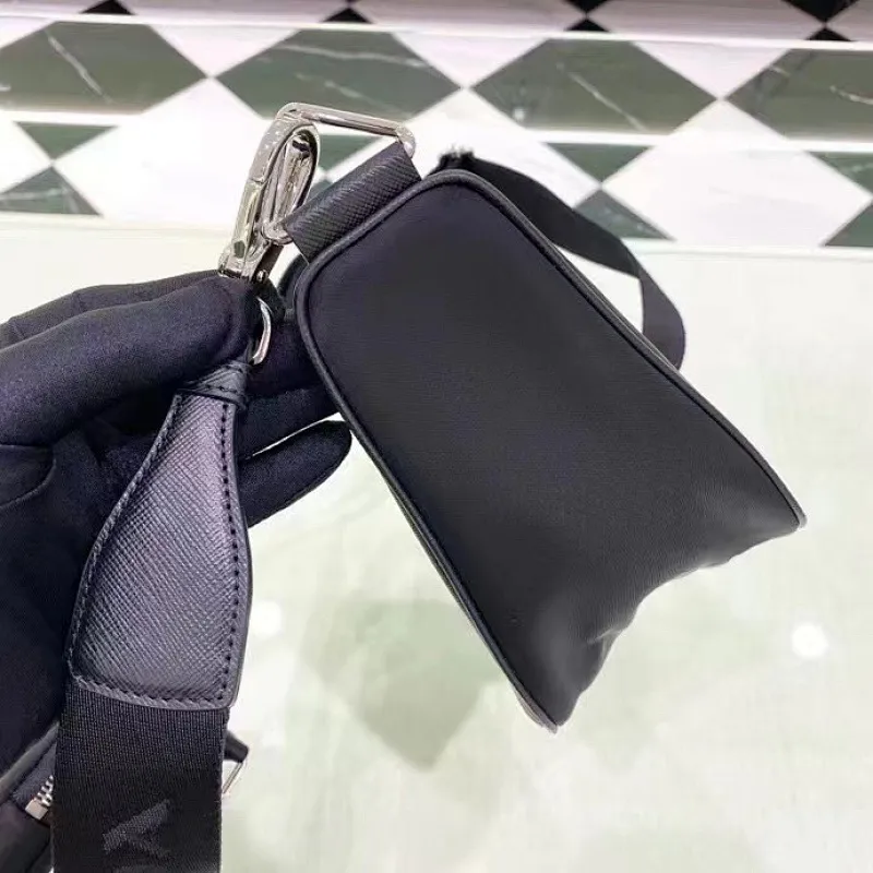 All categories Official website "Brand Women's Bags" Women's Bags 💙 PRADA 2022 official new Prada crossbody bag wholesale Original order quality 58002800 Size: 26-14-12 Cm