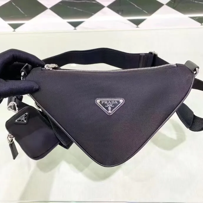 All categories Official website "Brand Women's Bags" Women's Bags 💙 PRADA 2022 official new Prada crossbody bag wholesale Original order quality 58002800 Size: 26-14-12 Cm