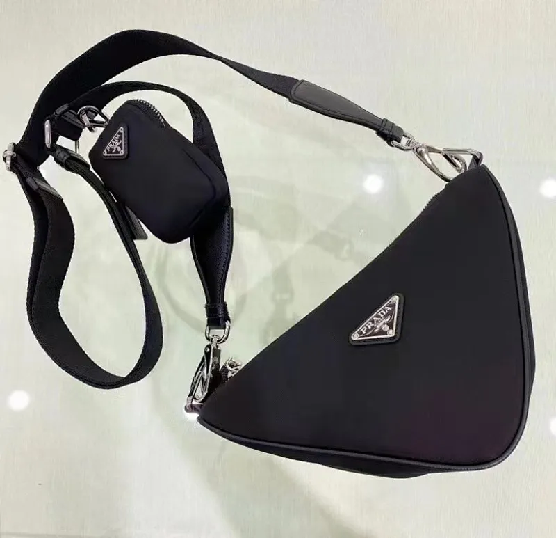 All categories Official website "Brand Women's Bags" Women's Bags 💙 PRADA 2022 official new Prada crossbody bag wholesale Original order quality 58002800 Size: 26-14-12 Cm