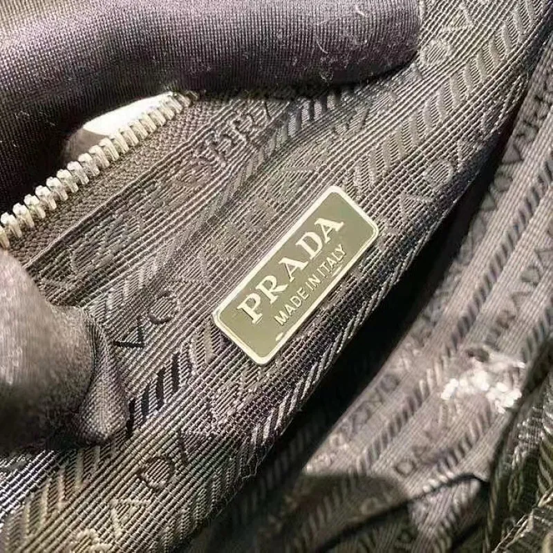 All categories Official website "Brand Women's Bags" Women's Bags 💙 PRADA 2022 official new Prada crossbody bag wholesale Original order quality 58002800 Size: 26-14-12 Cm