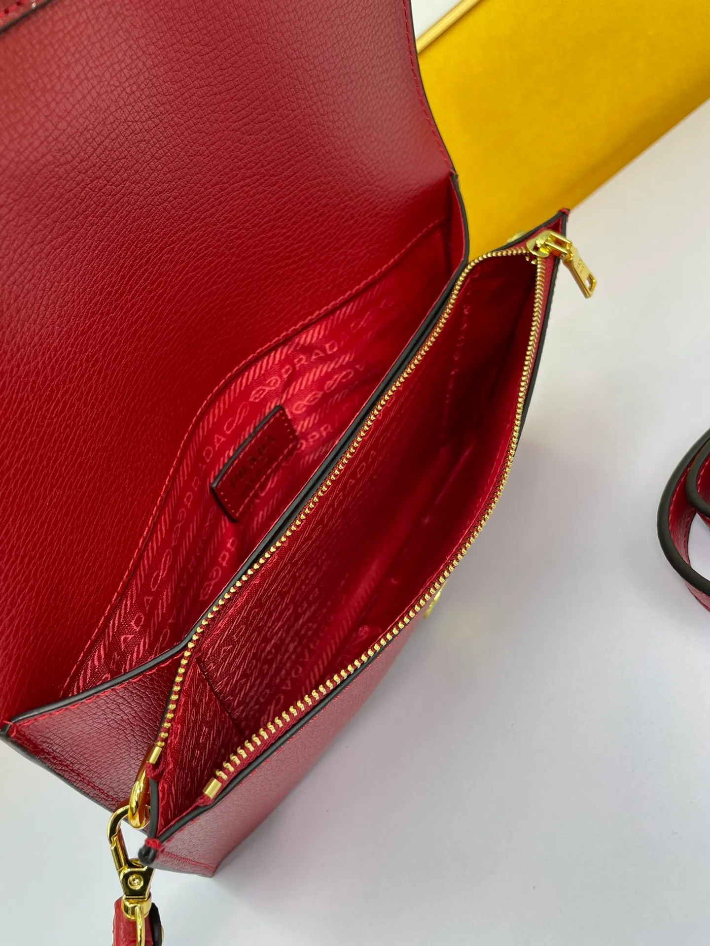All categories Official website "Brand Women's Bags" Women's Bags 💙 PRADA 2022 official new Prada crossbody bag wholesale 58002380 Original order quality Size: 25-16-4CM