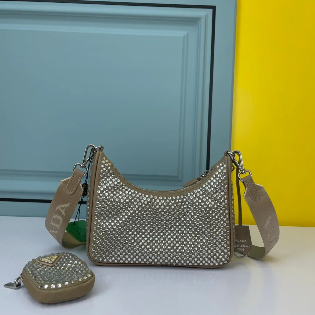 All categories Official website "Brand Women's Bags" Women's Bags 💙 PRADA 2022 official new Prada armpit bag wholesale 58002500 Original order quality Size: 22-16-6CM