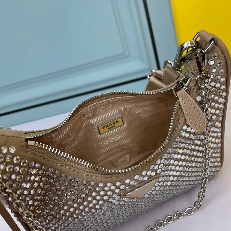 All categories Official website "Brand Women's Bags" Women's Bags 💙 PRADA 2022 official new Prada armpit bag wholesale 58002500 Original order quality Size: 22-16-6CM