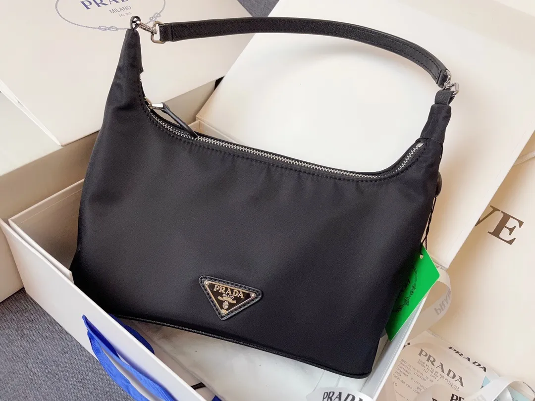 All Categories Official Website "Brand Women's Bags" Women's Bags 💙 PRADA 2024 Latest Prada Underarm Bag