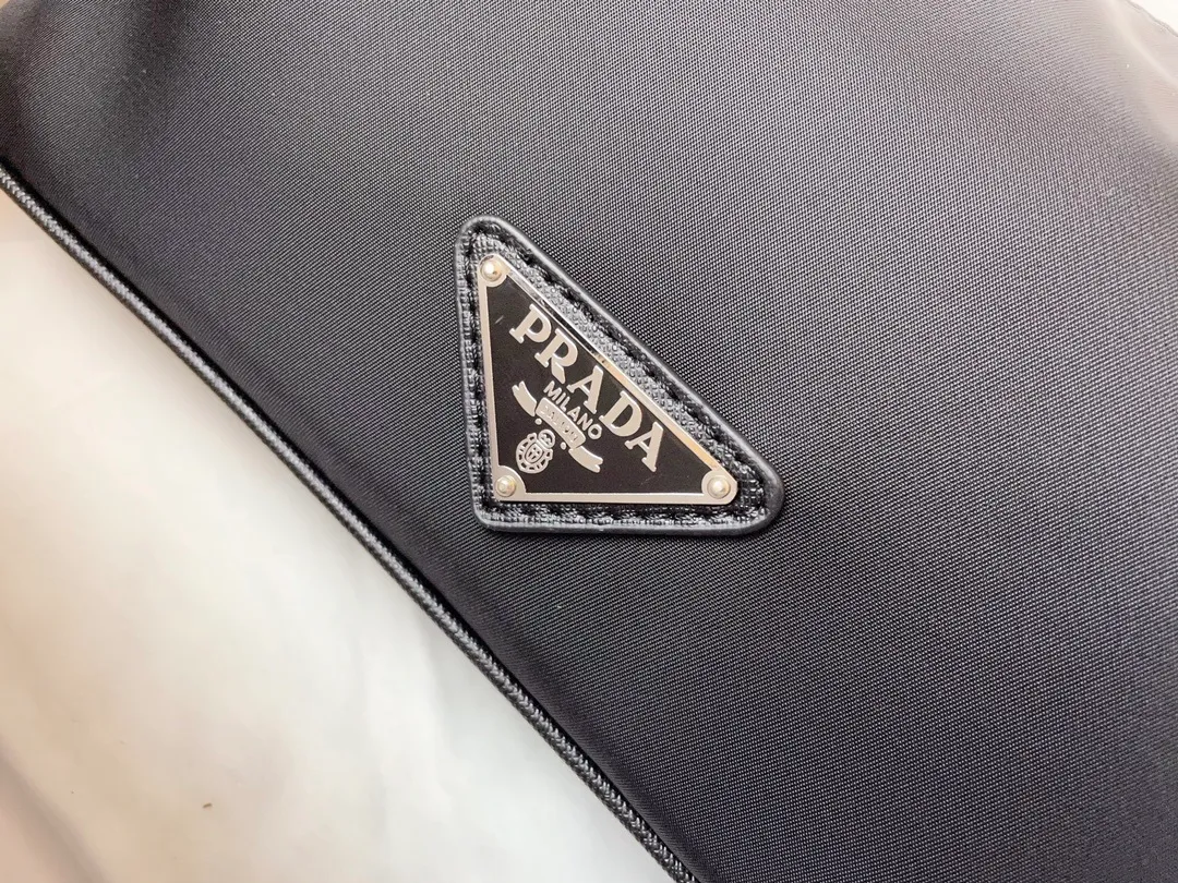 All Categories Official Website "Brand Women's Bags" Women's Bags 💙 PRADA 2024 Latest Prada Underarm Bag