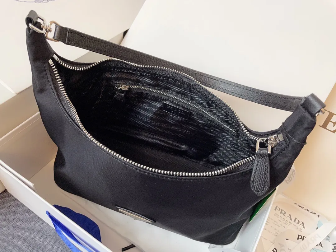 All Categories Official Website "Brand Women's Bags" Women's Bags 💙 PRADA 2024 Latest Prada Underarm Bag