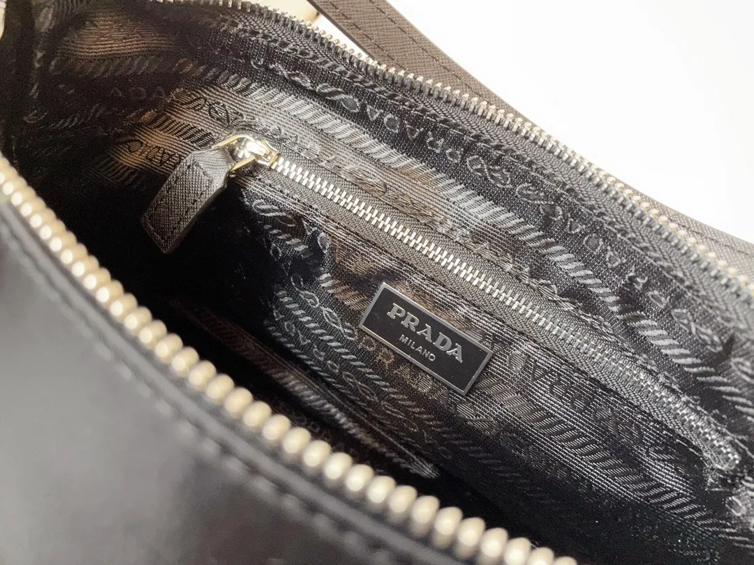 All Categories Official Website "Brand Women's Bags" Women's Bags 💙 PRADA 2024 Latest Prada Underarm Bag