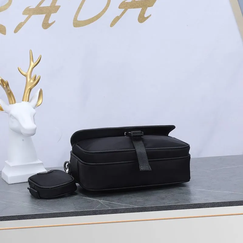 All categories Official website "Brand Women's Bags" Women's Bags 💙 PRADA 2022 official new Prada crossbody bag wholesale 58002500 Original order quality Size: 22-16-5CM
