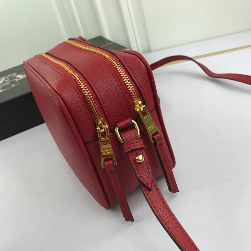 All categories Official website "Brand Women's Bags" Women's Bags 💙 PRADA 2022 Official New Prada Imported Cowhide Crossbody Bag Wholesale 58002000 High Quality Size: 23-16-10CM
