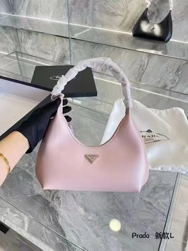 All categories Official website "Brand Women's Bags" Women's Bags 💙 PRADA Fine imitation PRADA, high imitation PRADA bags, PRADA crossbody bags, 2023 official latest version PRADA armpit bags, PRADA bag factory, recommended bags, size: 31-13CM