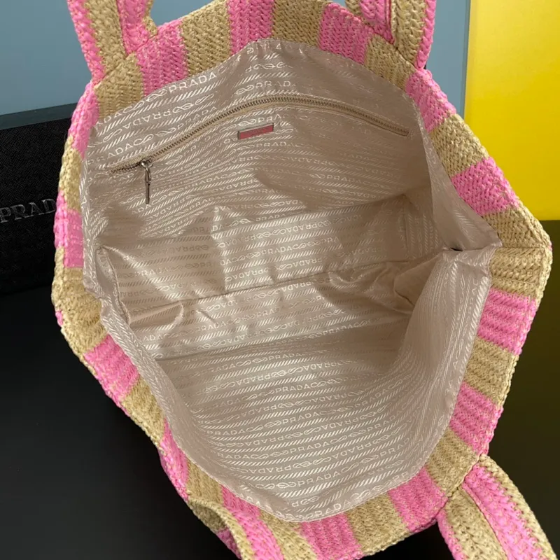 All categories Official website "Brand Women's Bags" Women's Bags 💙 PRADA 2022 Official New Prada Raffia Handbag Wholesale 58001600 High Quality Size: 33-30-16CM