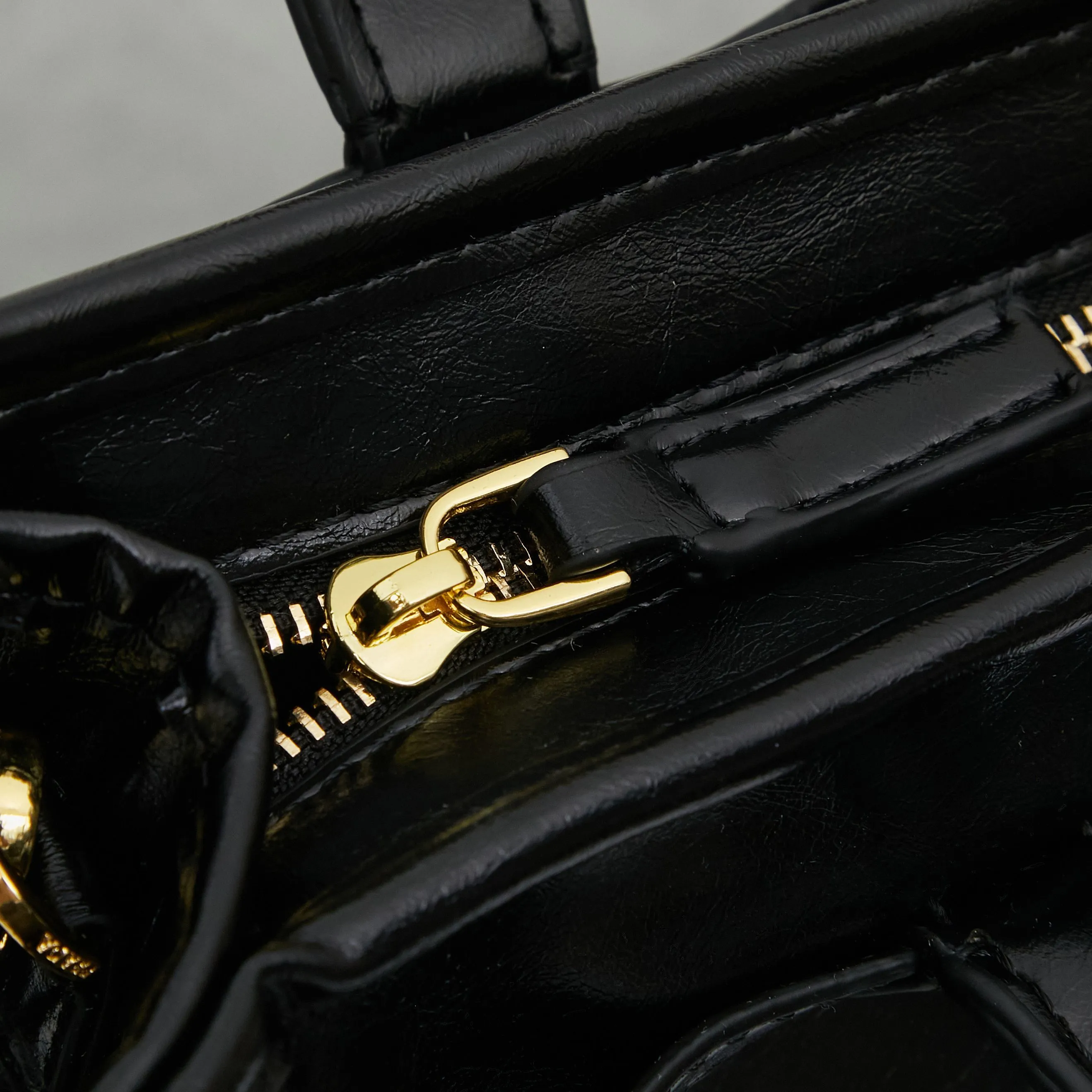 All Categories Official Website "Brand Women's Bags" Women's Bags 💙 PRADA 2025 New Prada Handbags