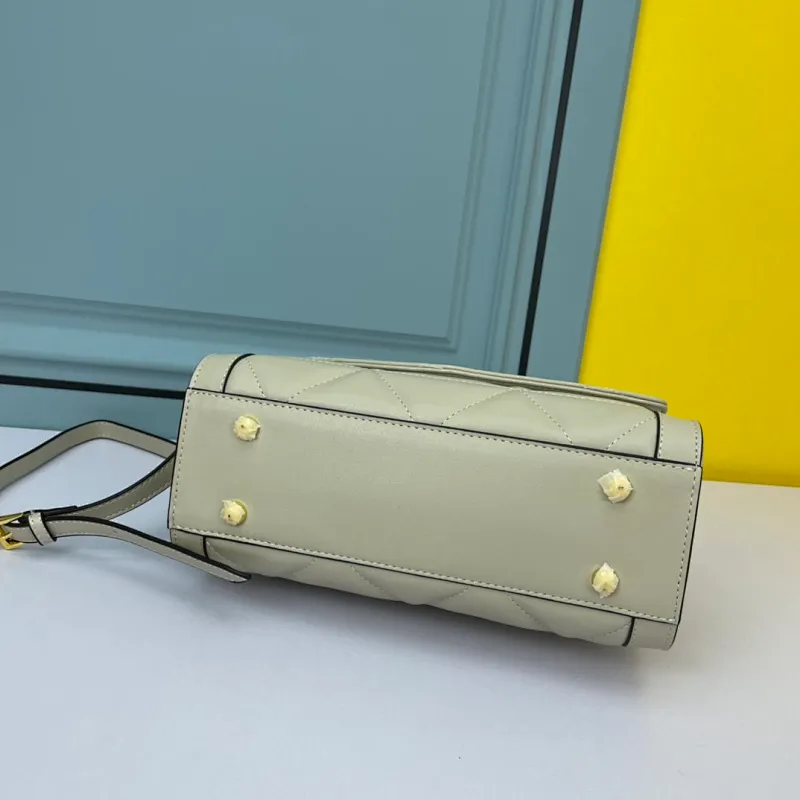 All categories Official website "Brand Women's Bags" Women's Bags 💙 PRADA 2022 official new Prada crossbody bag wholesale 58002900 Original order quality Size: 26-18-11CM
