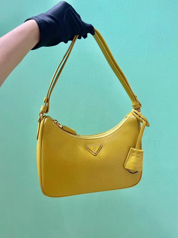 All Categories Official Website "Brand Women's Bags" Women's Bags 💙 PRADA 2022 Official New Prada Underarm Bag Wholesale 58003900 Original Order Quality Size: 23-17-6.5CM