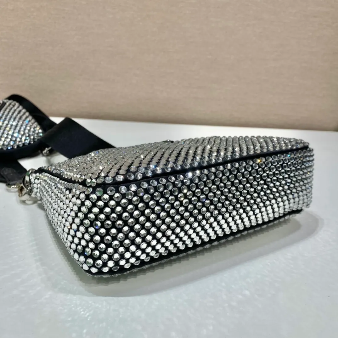 All categories Official website "Brand Women's Bags" Women's Bags 💙 PRADA 2022 official new Prada crossbody bag wholesale Original order quality 58004100 Size: 22-16-6Cm