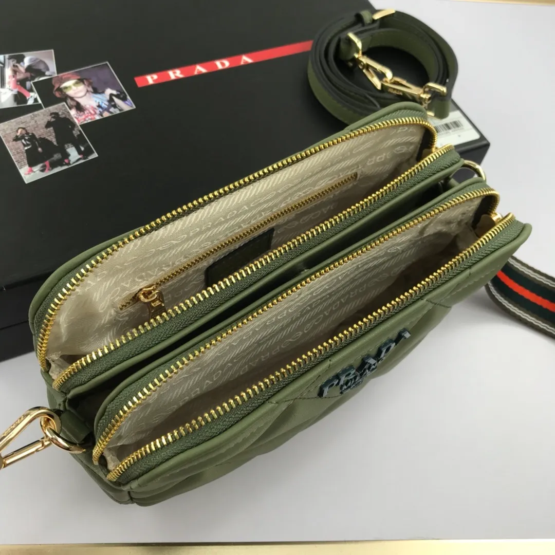 All categories Official website "Brand Women's Bags" Women's Bags 💙 PRADA 2022 Official New Prada Crossbody Bag Wholesale 58002100 High Quality Size: 24-15-7CM