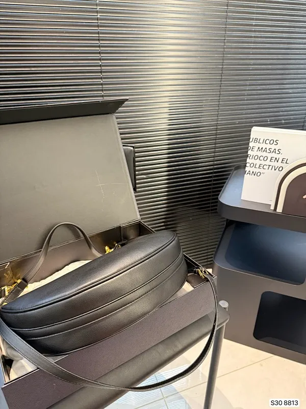 All Categories Official Website "Brand Women's Bags" Women's Bags 💙 PRADA 2025 New Prada Underarm Bag