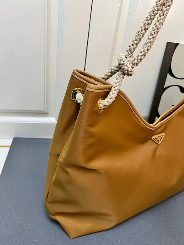 All Categories Official Website "Brand Women's Bags" Women's Bags 💙 PRADA 2025 New Prada Underarm Bag