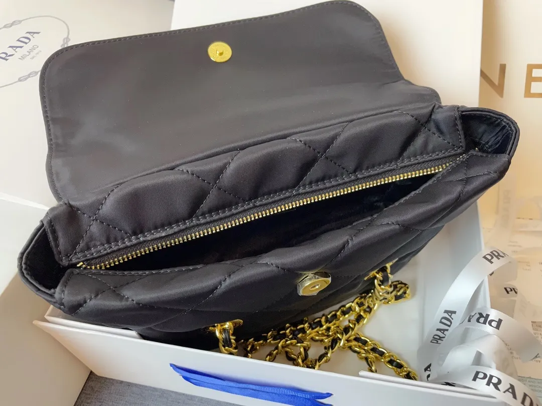 All Categories Official Website "Brand Women's Bags" Women's Bags 💙 PRADA 2024 Latest Prada Crossbody Bag