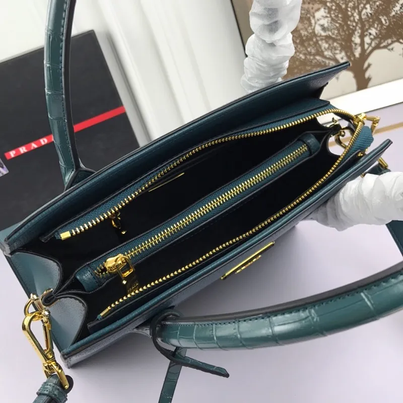 All categories Official website "Brand Women's Bags" Women's Bags 💙 PRADA 2022 official new Prada calfskin handbag wholesale 58002500 High quality Size: 30-24-15CM