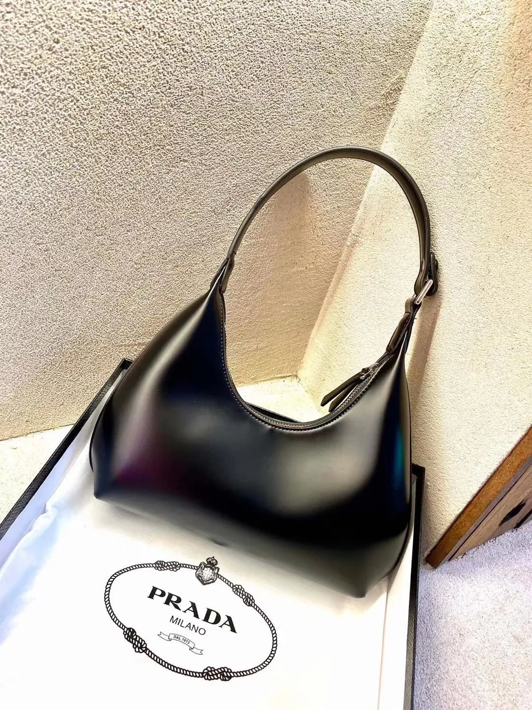 All categories Official website "Brand Women's Bags" Women's Bags 💙 PRADA Fine imitation PRADA, high imitation PRADA bags, PRADA crossbody bags, 2023 official latest version PRADA armpit bags, PRADA bag factory, recommended bags, size: 31-13CM