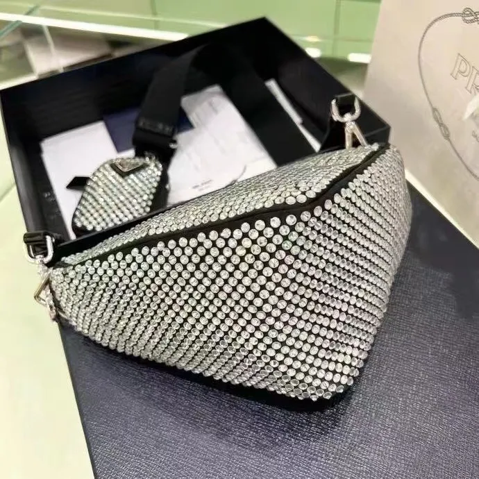 All categories Official website "Brand Women's Bags" Women's Bags 💙 PRADA 2022 official new Prada crossbody bag wholesale Original order quality 58004100 Size: 26-14-12Cm