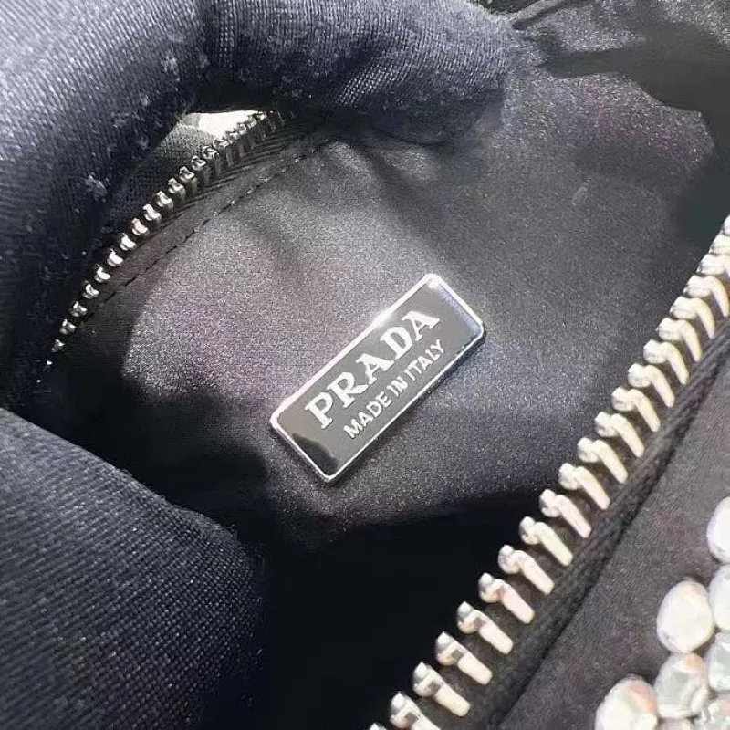 All categories Official website "Brand Women's Bags" Women's Bags 💙 PRADA 2022 official new Prada crossbody bag wholesale Original order quality 58004100 Size: 26-14-12Cm