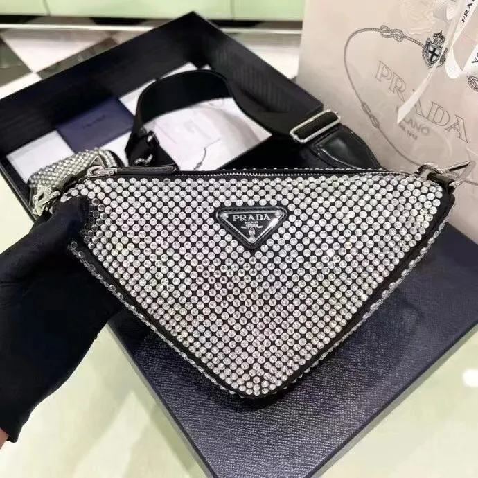 All categories Official website "Brand Women's Bags" Women's Bags 💙 PRADA 2022 official new Prada crossbody bag wholesale Original order quality 58004100 Size: 26-14-12Cm