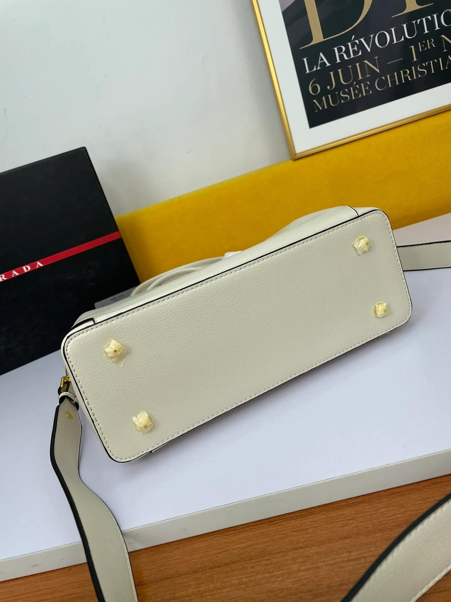 All categories Official website "Brand Women's Bags" Women's Bags 💙 PRADA 2022 Official New Prada Imported Palm Print Cowhide Fabric Handbag Wholesale 58002500 High Quality Size: 30-22-12CM