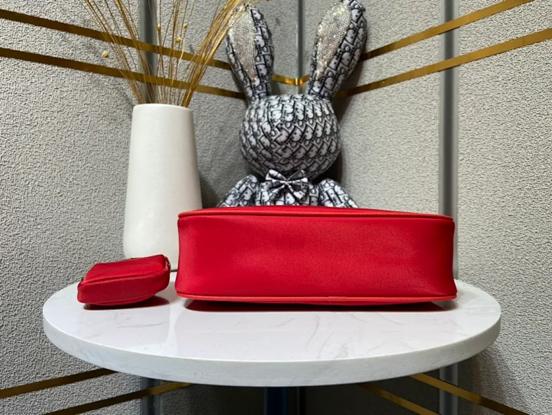 All Categories Official Website "Brand Women's Bags" Women's Bags 💙 PRADA 2023 New Prada Underarm Bag Wholesale