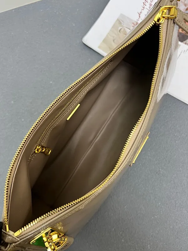 All Categories Official Website "Brand Women's Bags" Women's Bags 💙 PRADA 2025 New Prada Underarm Bag