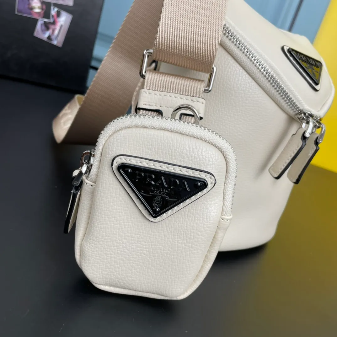 All categories Official website "Brand Women's Bags" Women's Bags 💙 PRADA 2022 Official New Prada Crossbody Bag Wholesale 58002200 High Quality Size: 21-15-15CM
