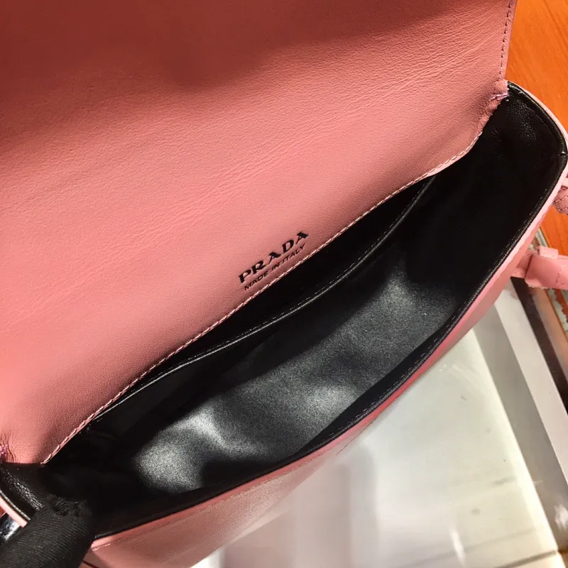 All categories Official website "Brand Women's Bags" Women's Bags 💙 PRADA 2022 official new Prada crossbody bag wholesale 58003000 Original order quality Size: 20-15-6.5CM
