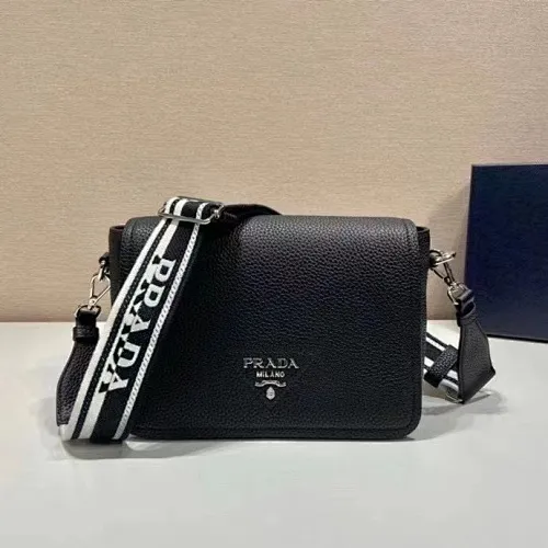 All categories Official website "Brand Women's Bags" Women's Bags 💙 PRADA 2022 official new Prada crossbody bag wholesale Original order quality 58005900 Size: 23-18-9Cm