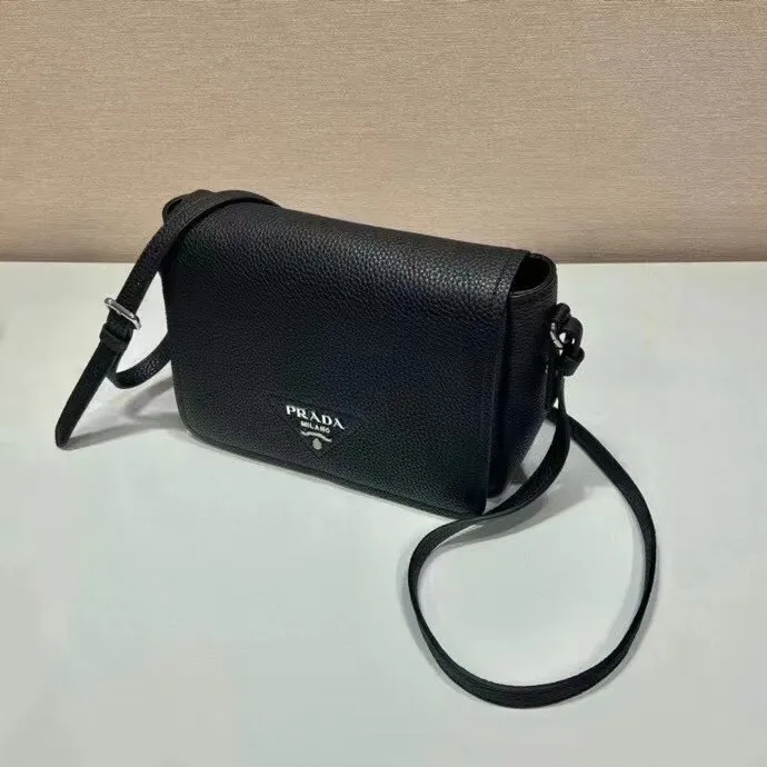 All categories Official website "Brand Women's Bags" Women's Bags 💙 PRADA 2022 official new Prada crossbody bag wholesale Original order quality 58005900 Size: 23-18-9Cm
