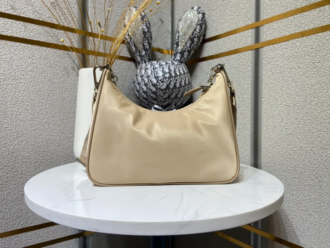 All Categories Official Website "Brand Women's Bags" Women's Bags 💙 PRADA 2023 New Prada Underarm Bags Approval