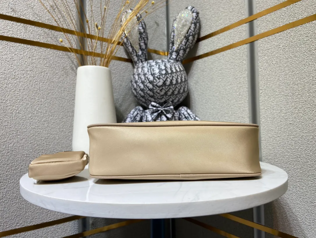 All Categories Official Website "Brand Women's Bags" Women's Bags 💙 PRADA 2023 New Prada Underarm Bags Approval