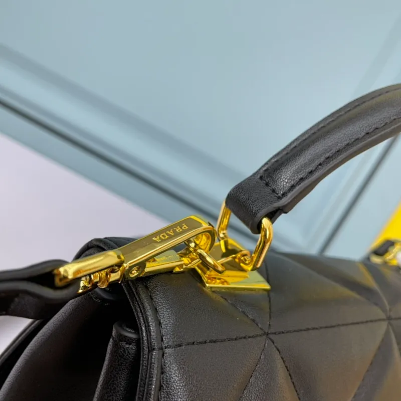 All categories Official website "Brand Women's Bags" Women's Bags 💙 PRADA replica PRADA, fine imitation PRADA bags, PRADA shoulder bags, 2023 official latest version PRADA cowhide crossbody bag, bag factory, original material, size: 26-18-11CM