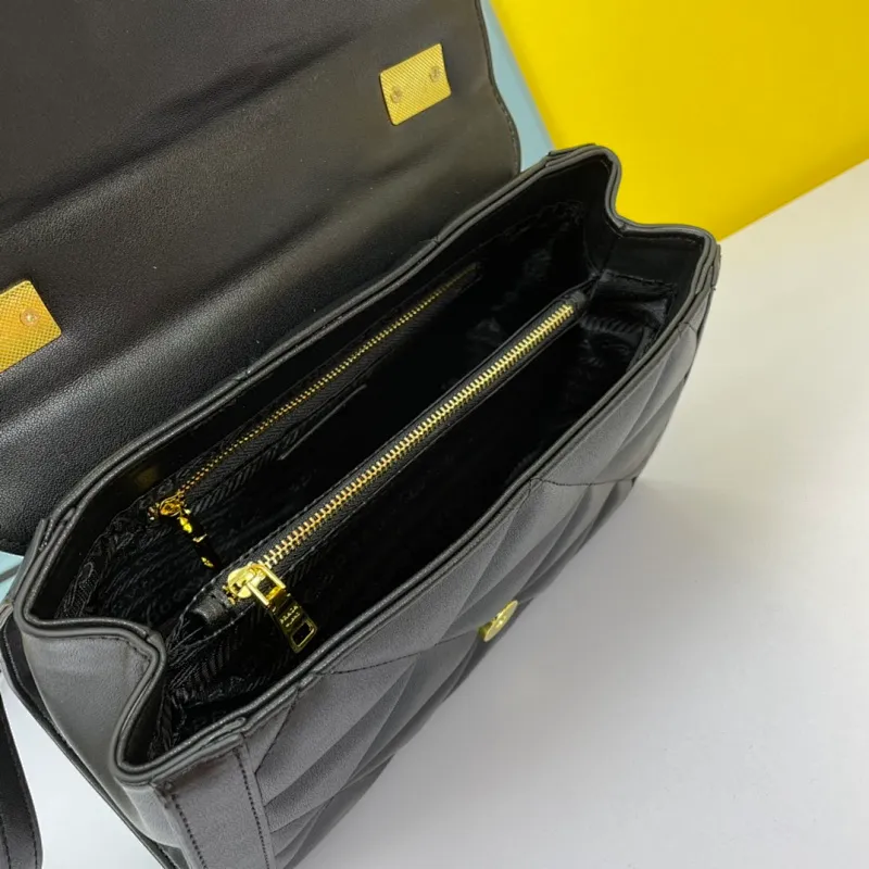 All categories Official website "Brand Women's Bags" Women's Bags 💙 PRADA replica PRADA, fine imitation PRADA bags, PRADA shoulder bags, 2023 official latest version PRADA cowhide crossbody bag, bag factory, original material, size: 26-18-11CM