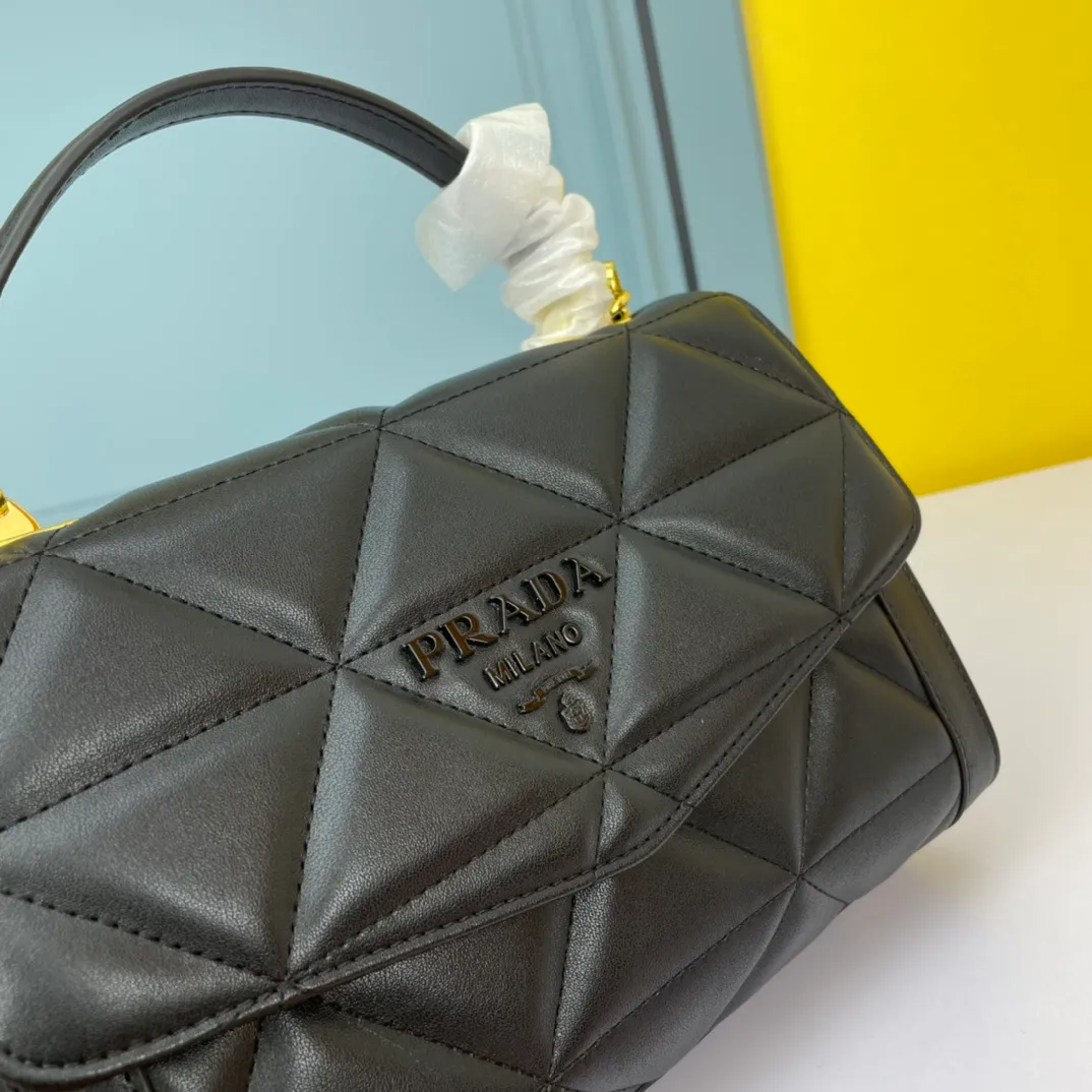 All categories Official website "Brand Women's Bags" Women's Bags 💙 PRADA replica PRADA, fine imitation PRADA bags, PRADA shoulder bags, 2023 official latest version PRADA cowhide crossbody bag, bag factory, original material, size: 26-18-11CM