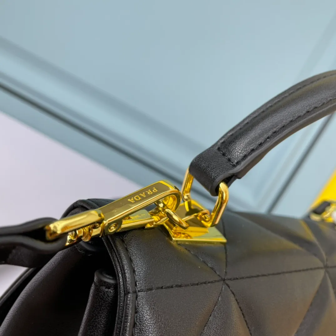 All categories Official website "Brand Women's Bags" Women's Bags 💙 PRADA replica PRADA, fine imitation PRADA bags, PRADA shoulder bags, 2023 official latest version PRADA cowhide crossbody bag, bag factory, original material, size: 26-18-11CM