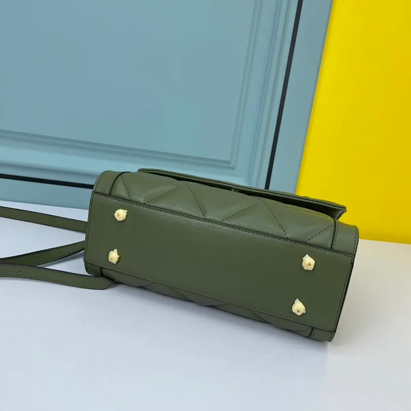 All categories Official website "Brand Women's Bags" Women's Bags 💙 PRADA 2022 official new Prada crossbody bag wholesale 58002900 Original order quality Size: 26-18-11CM