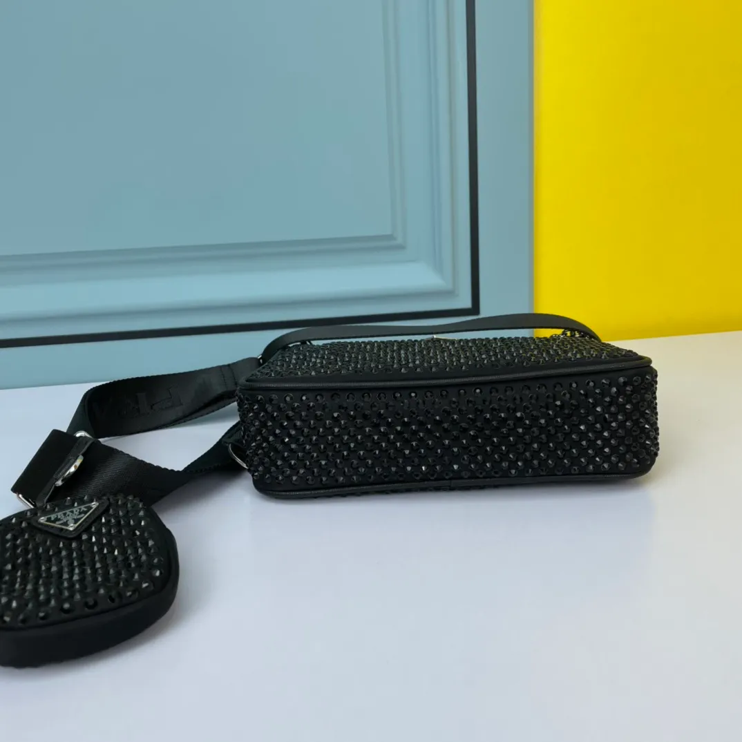 All categories Official website "Brand Women's Bags" Women's Bags 💙 PRADA 2022 official new Prada armpit bag wholesale 58002500 Original order quality Size: 22-16-6CM