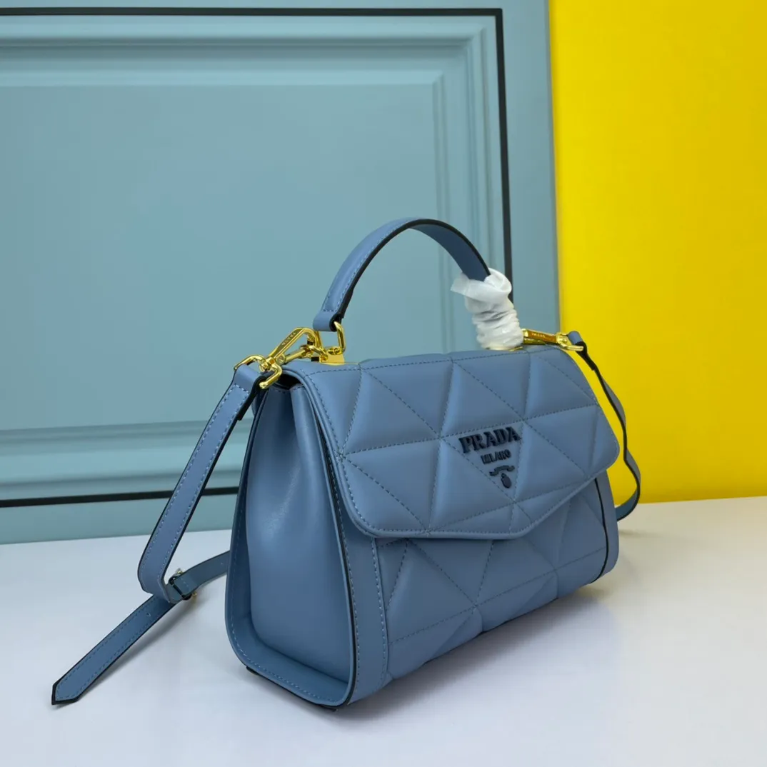 All categories Official website "Brand Women's Bags" Women's Bags 💙 PRADA replica PRADA, fine imitation PRADA bags, PRADA shoulder bags, 2023 official latest version PRADA cowhide crossbody bag, bag factory, original material, size: 26-18-11CM