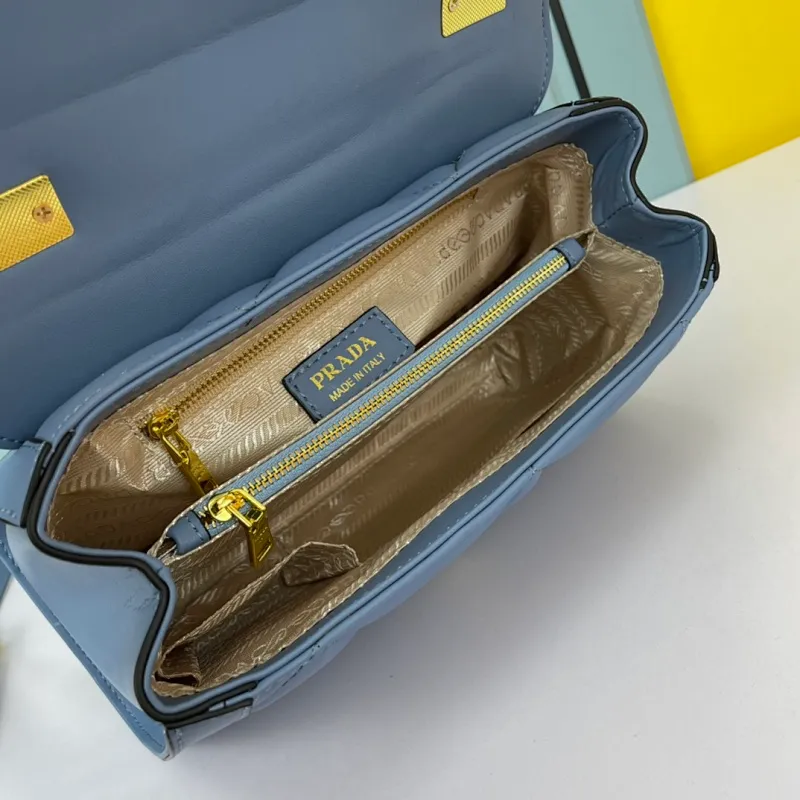 All categories Official website "Brand Women's Bags" Women's Bags 💙 PRADA replica PRADA, fine imitation PRADA bags, PRADA shoulder bags, 2023 official latest version PRADA cowhide crossbody bag, bag factory, original material, size: 26-18-11CM