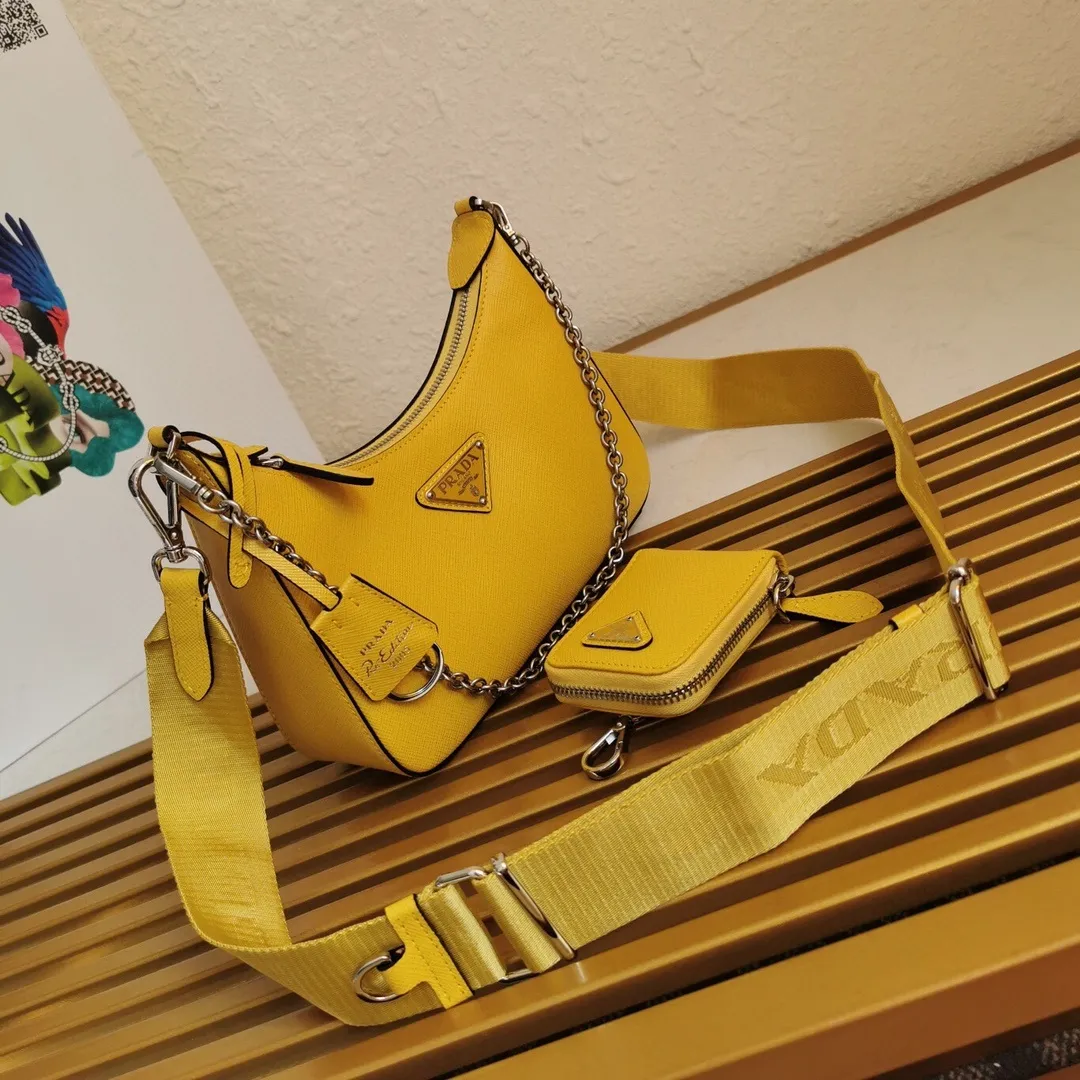 All categories Official website "Brand Women's Bags" Women's Bags 💙 PRADA 2022 official new Prada crossbody bag wholesale 58003000 Original order quality Size: 23-17-6.5CM
