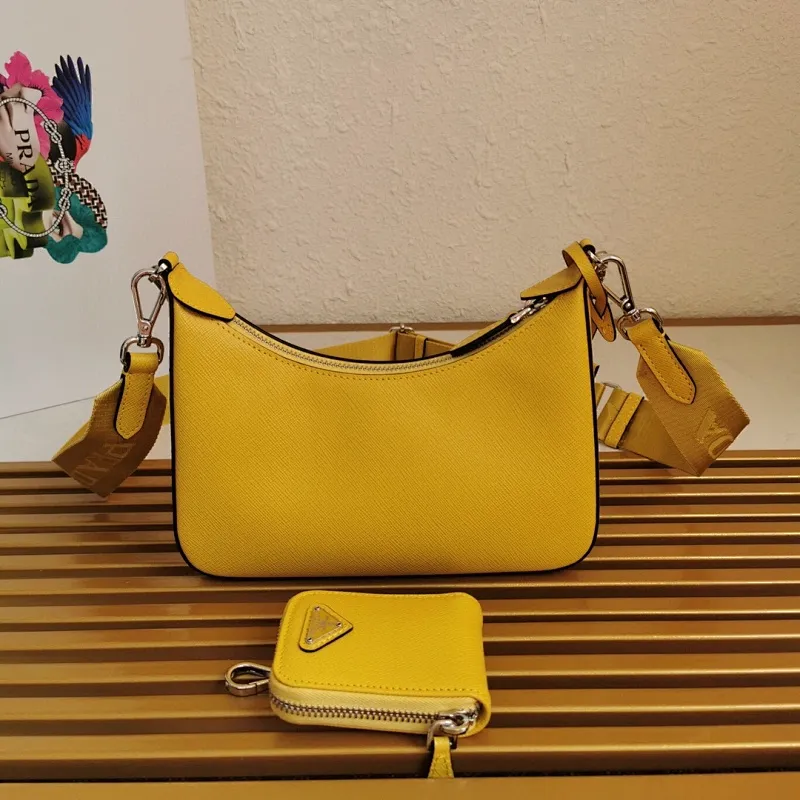 All categories Official website "Brand Women's Bags" Women's Bags 💙 PRADA 2022 official new Prada crossbody bag wholesale 58003000 Original order quality Size: 23-17-6.5CM