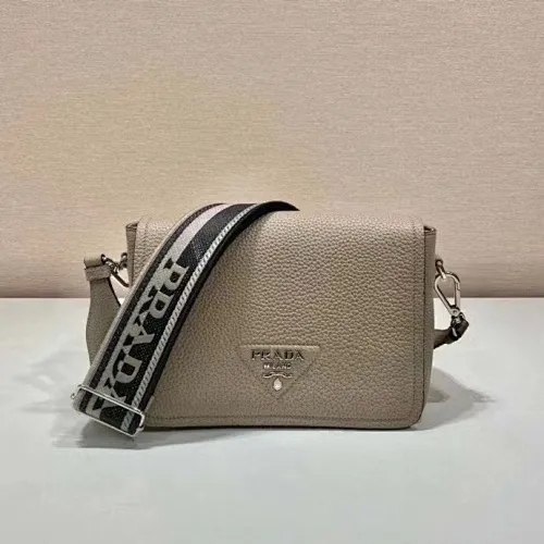 All categories Official website "Brand Women's Bags" Women's Bags 💙 PRADA 2022 official new Prada crossbody bag wholesale Original order quality 58005900 Size: 23-18-9Cm