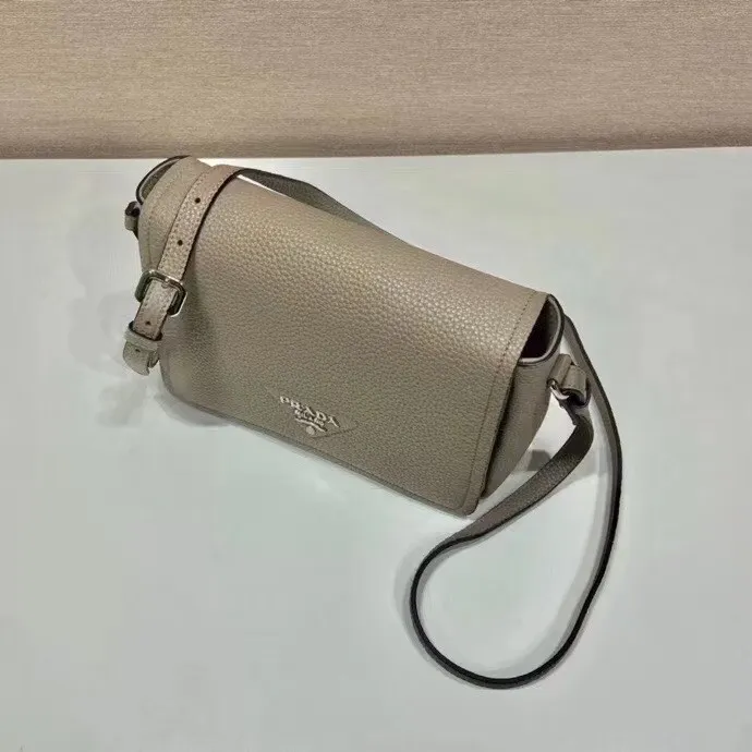 All categories Official website "Brand Women's Bags" Women's Bags 💙 PRADA 2022 official new Prada crossbody bag wholesale Original order quality 58005900 Size: 23-18-9Cm
