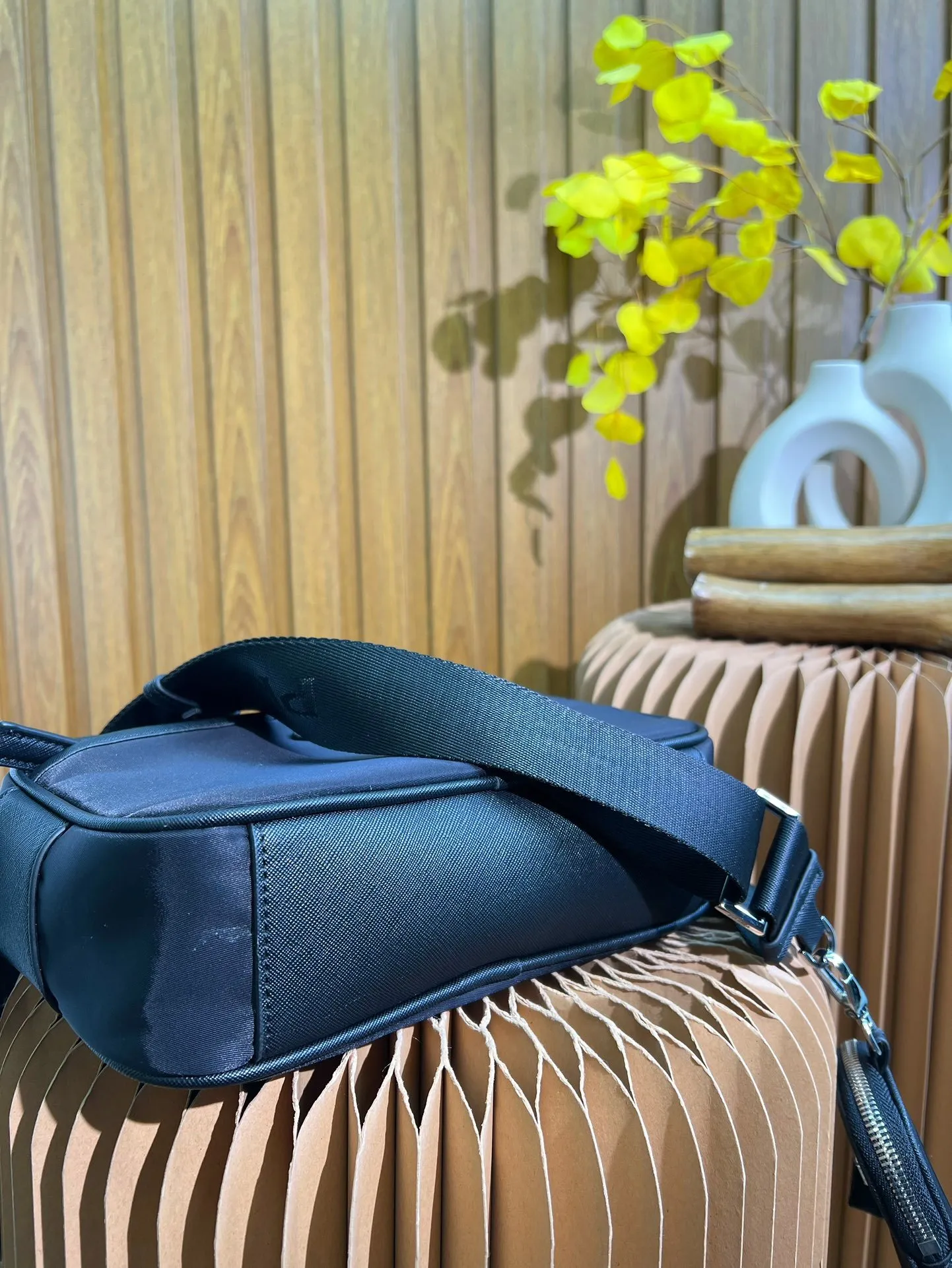 All Categories Official Website "Brand Women's Bags" Women's Bags 💙 PRADA 2023 latest version Prada camera bag